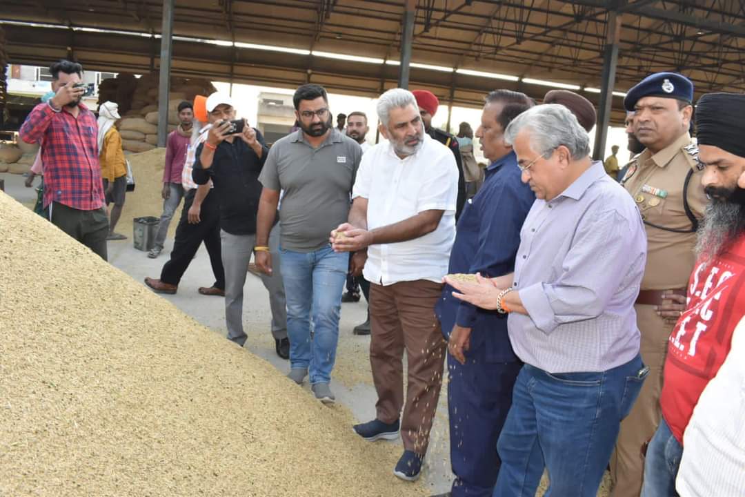 ਮੰਤਰੀ ਕਟਾਰੂਚੱਕ ਵੱਲੋਂ ਮੰਡੀਆਂ ‘ਚ ਝੋਨੇ ਦੀ ਖਰੀਦ ਦਾ ਜਾਇਜਾ ਲਿਆ