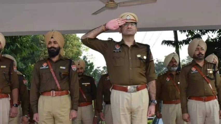 ਐਸ.ਐਸ.ਪੀ. ਰੂਪਨਗਰ ਵੱਲੋਂ ਜਨਰਲ ਪਰੇਡ ਦਾ ਆਯੋਜਨ, ਦੇਖੋ ਤਸਵੀਰਾਂ