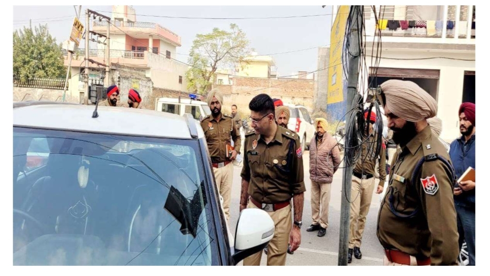 ਮੋਗਾ ਨੇੜੇ ਅਣਪਛਾਤਿਆਂ ਵੱਲੋਂ ਪੁਲਿਸ ਮੁਲਾਜ਼ਮ ‘ਤੇ ਜਾਨਲੇਵਾ ਹਮਲਾ, ਅਸਲਾ ਖੋਹ ਕੇ ਫਰਾਰ