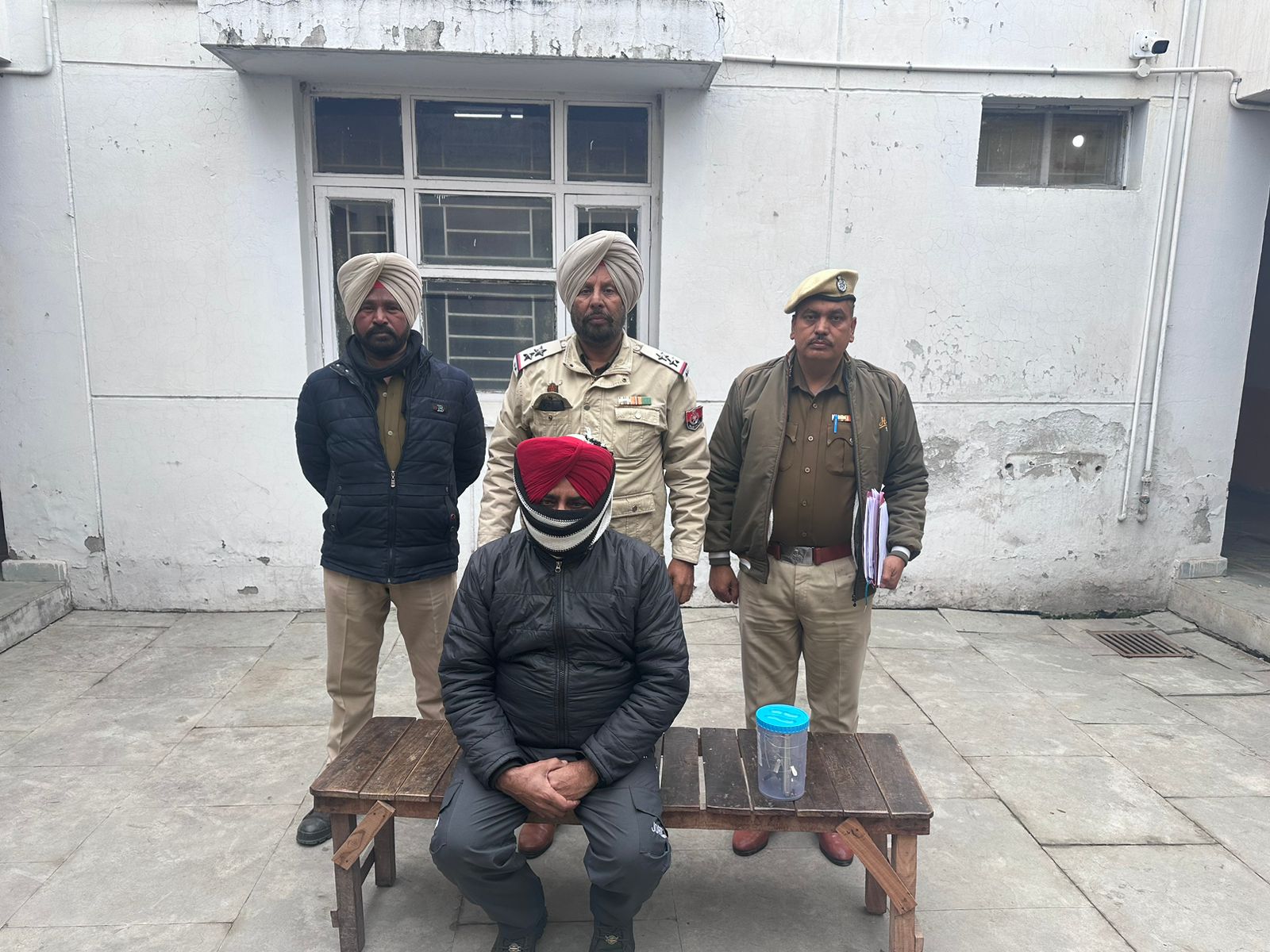 ਮਾਮੂਲੀ ਜਹੇ ਝਗੜੇ ਤੇ ਕੱਢ ਲਈ 32 ਬੋਰ ਪਿਸਟਲ, ਥਾਣਾ ਮਹਿਤਾ ਵੱਲੋ ਕਰ ਲਿਆ ਕਾਬੂ