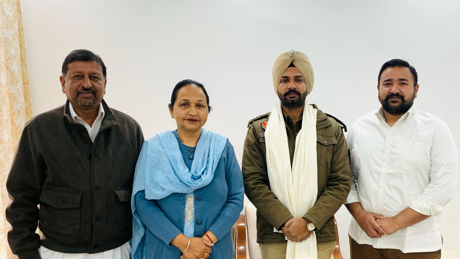 ਡਾ ਮਹਿਤਾਬ ਸਿੰਘ ਐਸ ਐਸ ਪੀ ਨੇ ਕੀਤੀ ਵਿਧਾਇਕ ਸੰਤੋਸ਼ ਕਟਾਰੀਆ ਨਾਲ ਮੁਲਾਕਾਤ