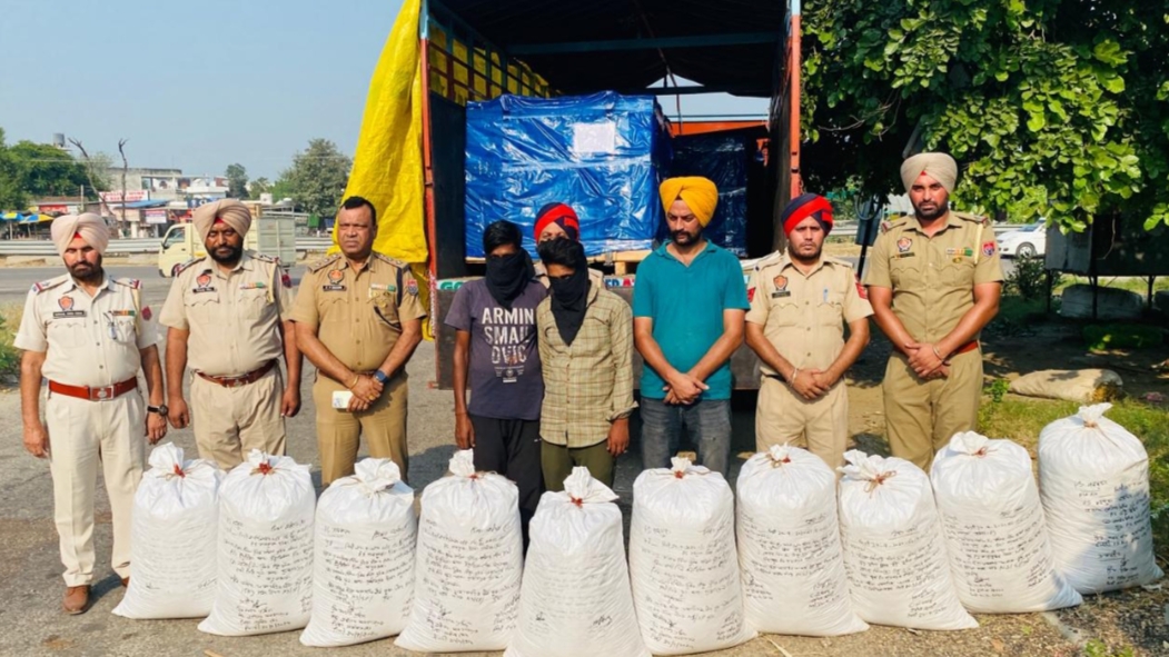 150 ਕਿਲੋਗ੍ਰਾਮ ਡੋਡੇ ਚੁਰਾ ਪੋਸਟ ਬ੍ਰਾਮਦ ਸਮੇਤ ਦੋ ਮੁਲਜ਼ਮ ਗਿਰਫ਼ਤਾਰ