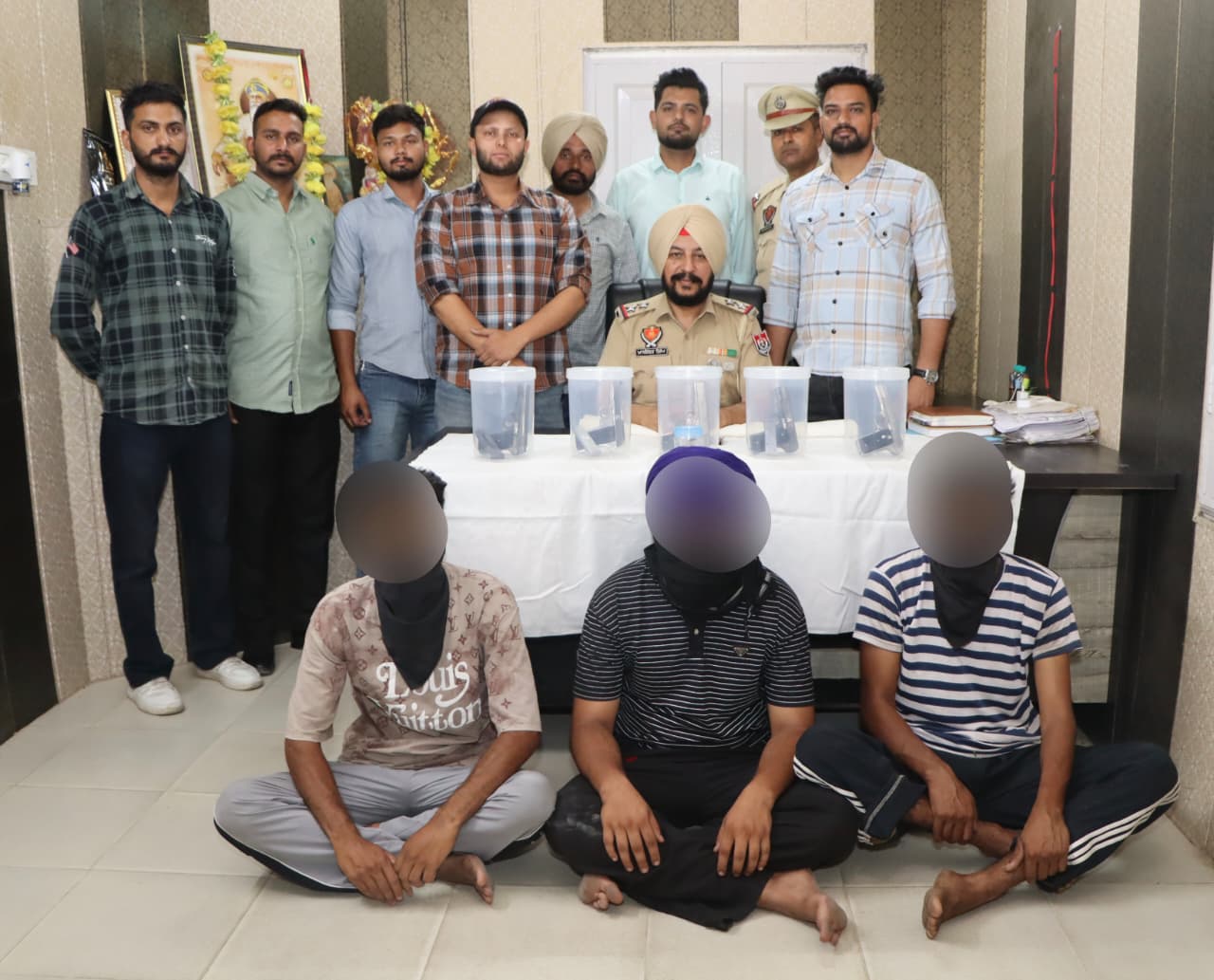 ਕਮਿਸ਼ਨਰੇਟ ਪੁਲਿਸ ਜਲੰਧਰ ਦੇ ਸਪੈਸ਼ਲ ਸੈੱਲ ਦੀ ਟੀਮ ਵੱਲੋਂ 05 ਪਿਸਟਲ 32 ਬੋਰ ਸਮੇਤ 09 ਮੈਗਜ਼ੀਨ ਅਤੇ 22 ਜਿੰਦਾ ਰੌਦ ਸਮੇਤ 03 ਵਿਅਕਤੀ ਕਾਬੂ